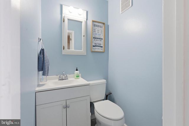 788 JEFFERSON ST, Red Hill, PA 18076