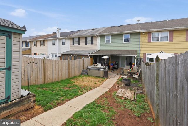 788 JEFFERSON ST, Red Hill, PA 18076