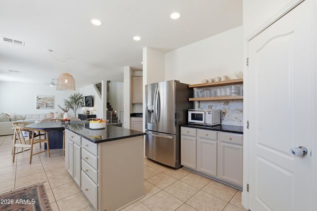 495 E NAVAJO Trail, San Tan Valley, AZ 85143