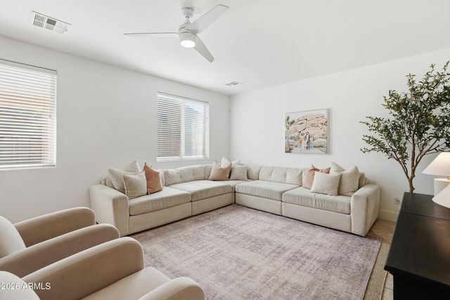 495 E NAVAJO Trail, San Tan Valley, AZ 85143