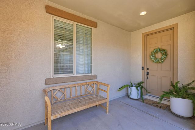 495 E NAVAJO Trail, San Tan Valley, AZ 85143