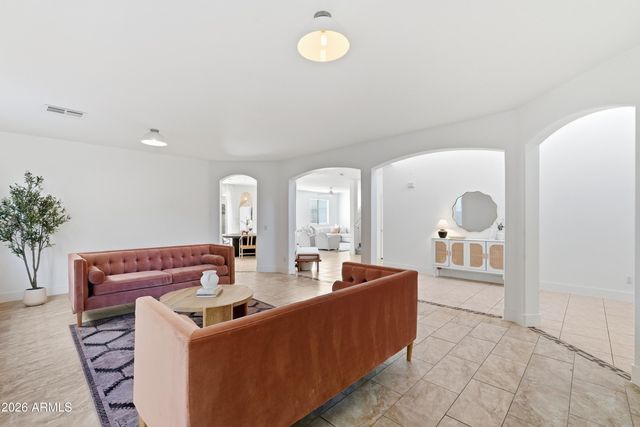 495 E NAVAJO Trail, San Tan Valley, AZ 85143