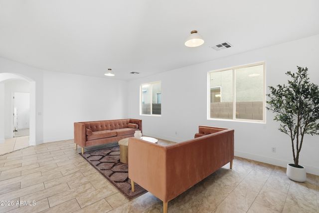 495 E NAVAJO Trail, San Tan Valley, AZ 85143