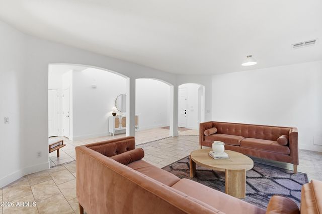 495 E NAVAJO Trail, San Tan Valley, AZ 85143