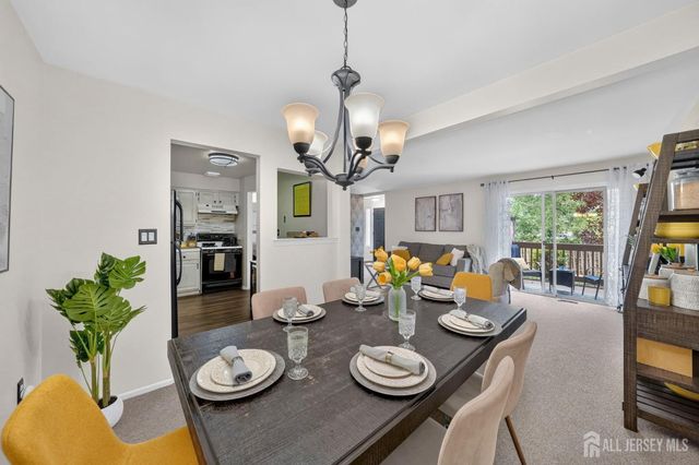 109 Michaels Court, Woodbridge Proper, NJ 07095