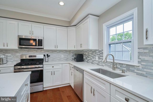 3244 BLUNDELL RD, Falls Church, VA 22042