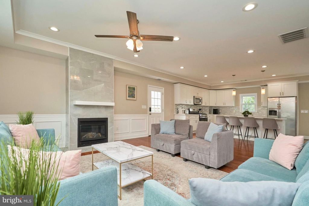 3244 BLUNDELL RD, Falls Church, VA 22042