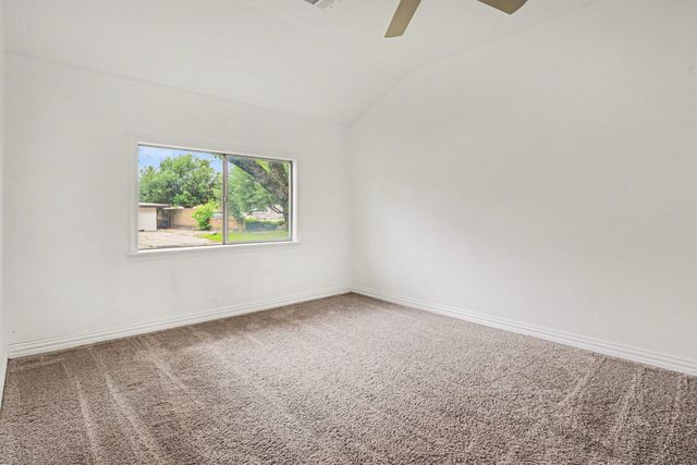 2610 Hillcrest Avenue, Greenville, TX 75402