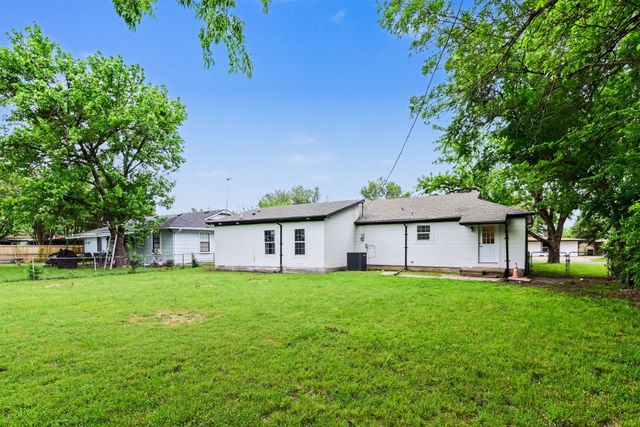 2610 Hillcrest Avenue, Greenville, TX 75402