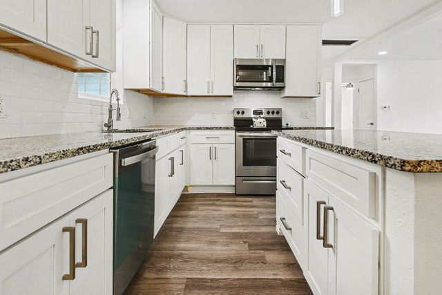 2610 Hillcrest Avenue, Greenville, TX 75402