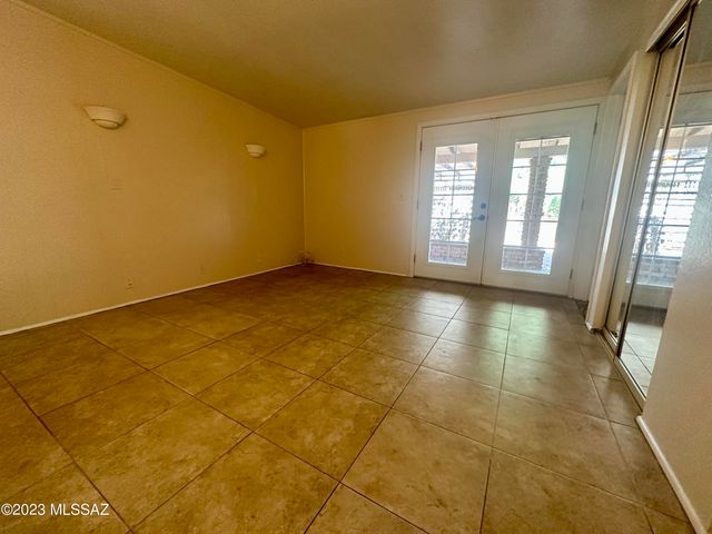 6461 N Avenida Pina, Tucson, AZ 85741