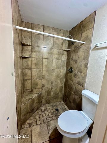 6461 N Avenida Pina, Tucson, AZ 85741