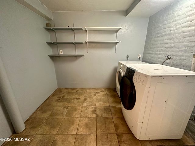 6461 N Avenida Pina, Tucson, AZ 85741