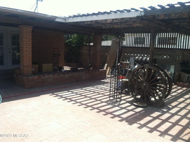 6461 N Avenida Pina, Tucson, AZ 85741