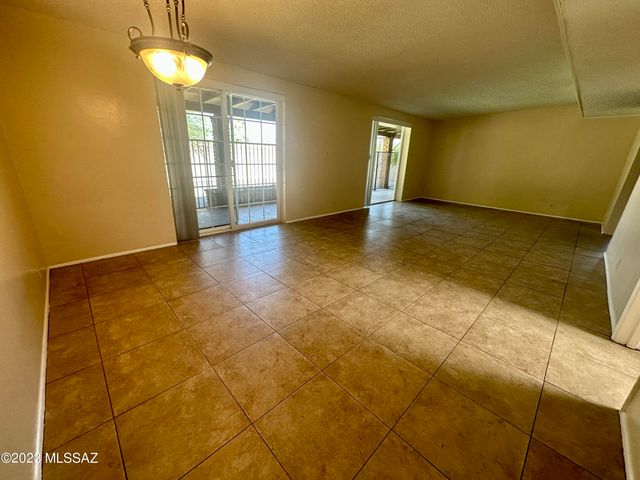 6461 N Avenida Pina, Tucson, AZ 85741
