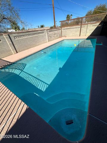 6461 N Avenida Pina, Tucson, AZ 85741