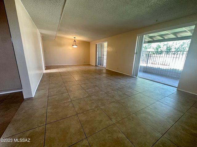 6461 N Avenida Pina, Tucson, AZ 85741