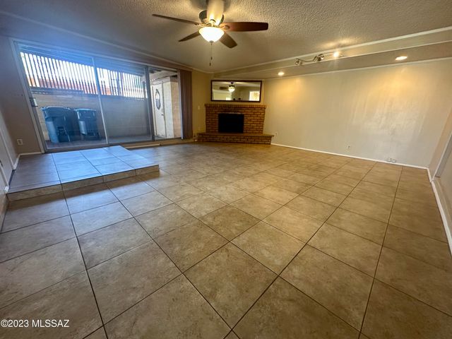 6461 N Avenida Pina, Tucson, AZ 85741