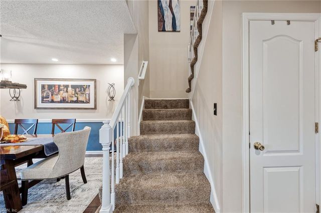 110 Esplanade PL, Chesapeake, VA 23320