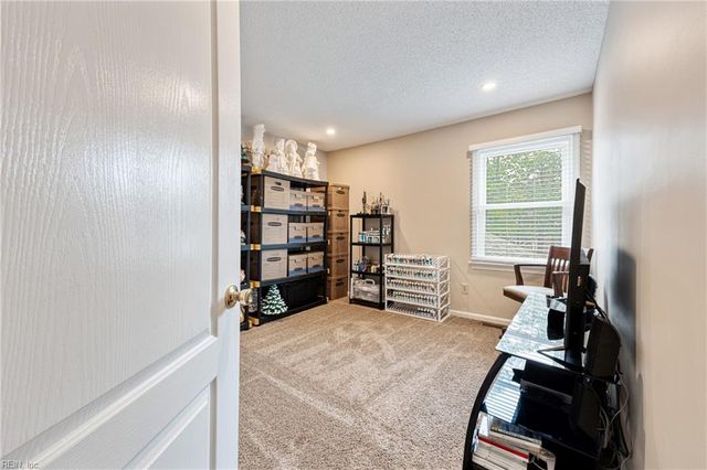 110 Esplanade PL, Chesapeake, VA 23320