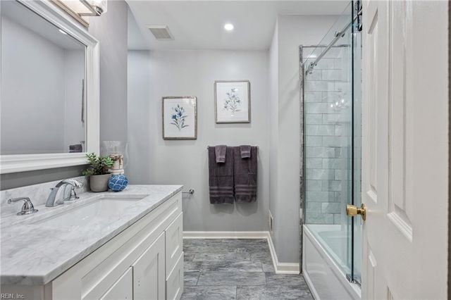 110 Esplanade PL, Chesapeake, VA 23320