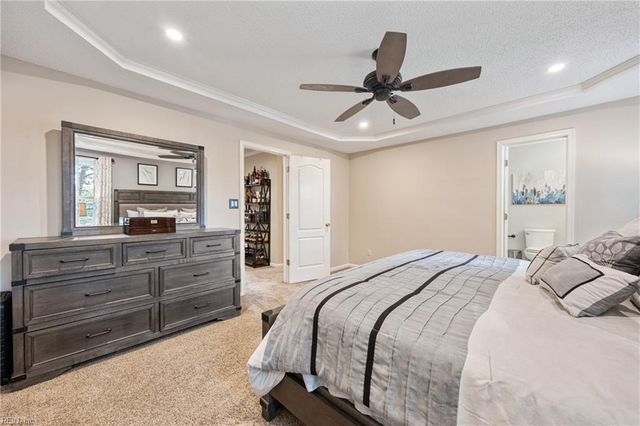 110 Esplanade PL, Chesapeake, VA 23320