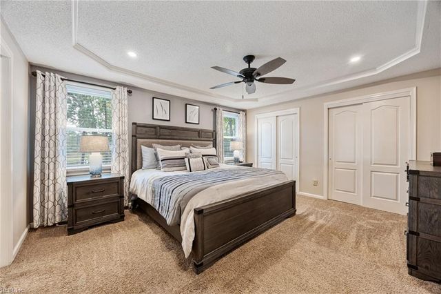 110 Esplanade PL, Chesapeake, VA 23320