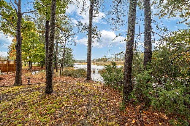 110 Esplanade PL, Chesapeake, VA 23320