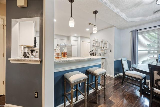 110 Esplanade PL, Chesapeake, VA 23320