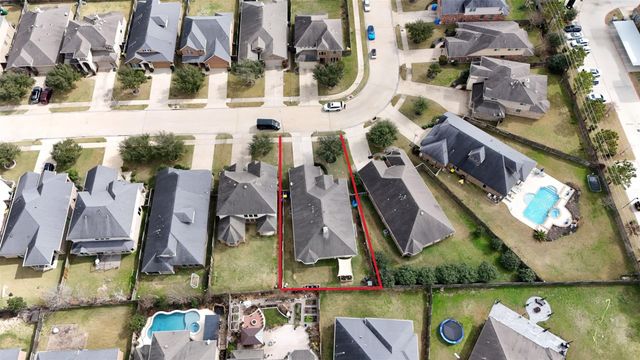 4226 Astoria Manor Lane, Fulshear, TX 77441