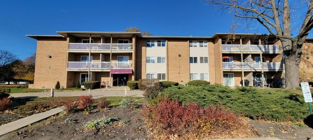 960 Beau Drive 109, Des Plaines, IL 60016