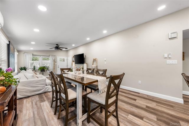 16 Dogwood Lane, Manorville, NY 11949