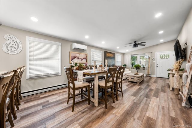 16 Dogwood Lane, Manorville, NY 11949