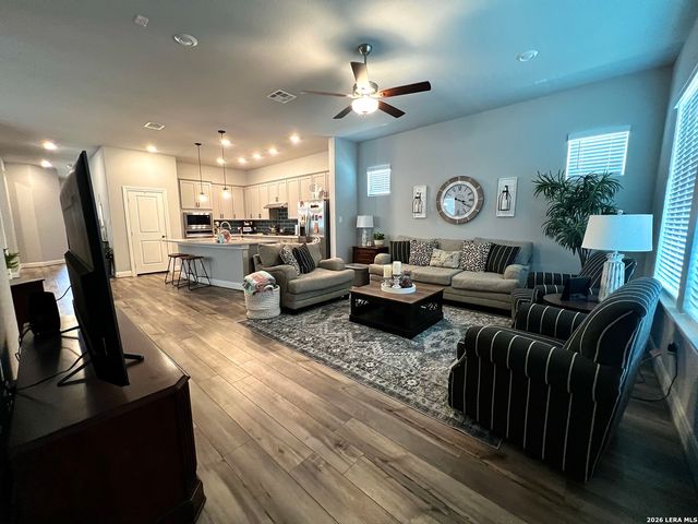 2641 Suncadia, San Antonio, TX 78245