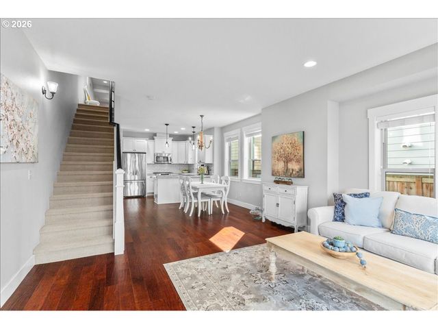 7935 Se 45TH Ave, Portland, OR 97206