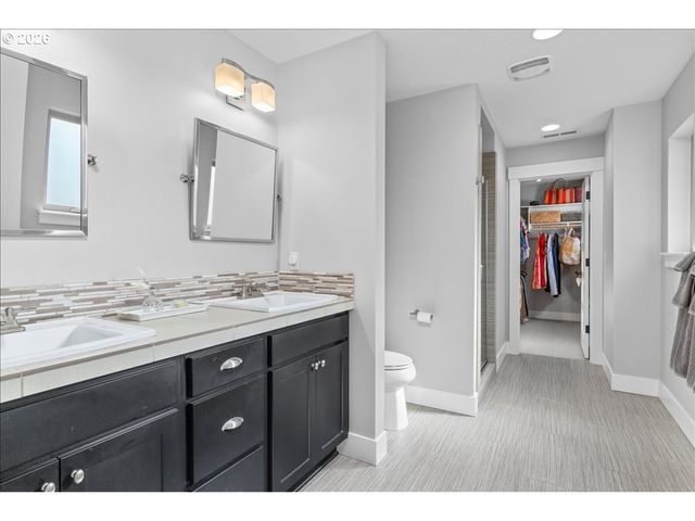 7935 Se 45TH Ave, Portland, OR 97206