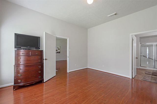 3310 Country Meadows Court, Pearland, TX 77584