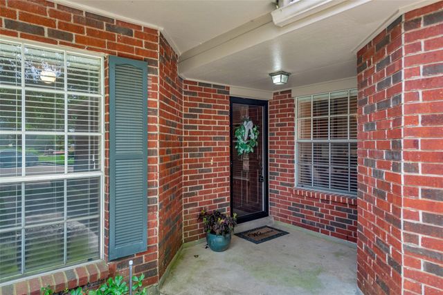 3310 Country Meadows Court, Pearland, TX 77584