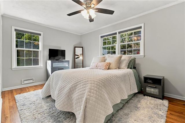 8025 Dearborn Drive, Prairie Village, KS 66208