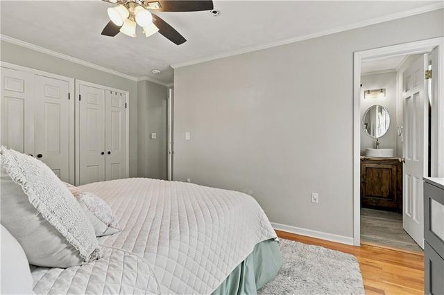 8025 Dearborn Drive, Prairie Village, KS 66208