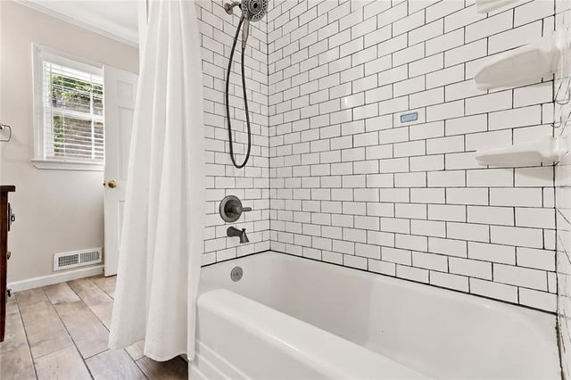 8025 Dearborn Drive, Prairie Village, KS 66208