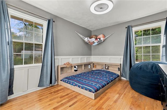 8025 Dearborn Drive, Prairie Village, KS 66208