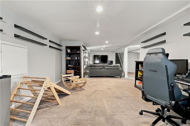 8025 Dearborn Drive, Prairie Village, KS 66208
