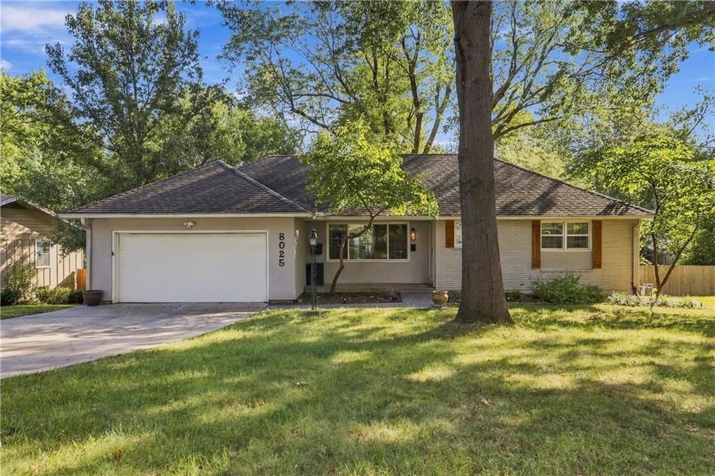 8025 Dearborn Drive, Prairie Village, KS 66208
