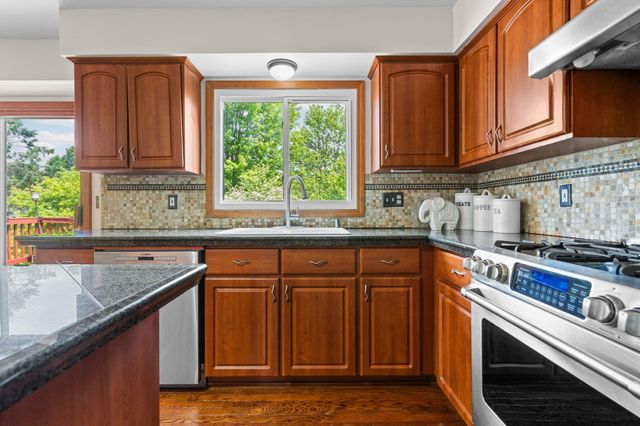 2956 Leslie Park Circle, Ann Arbor, MI 48105