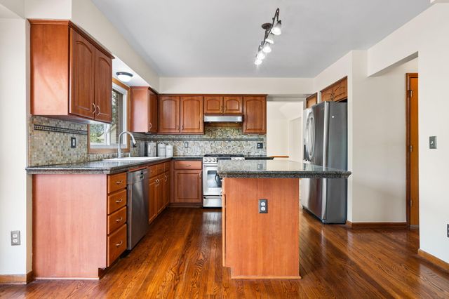 2956 Leslie Park Circle, Ann Arbor, MI 48105