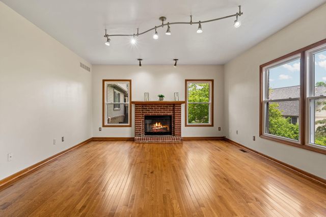 2956 Leslie Park Circle, Ann Arbor, MI 48105