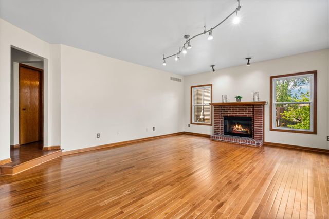 2956 Leslie Park Circle, Ann Arbor, MI 48105