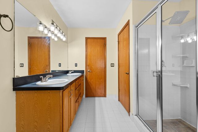 2956 Leslie Park Circle, Ann Arbor, MI 48105