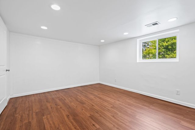2956 Leslie Park Circle, Ann Arbor, MI 48105